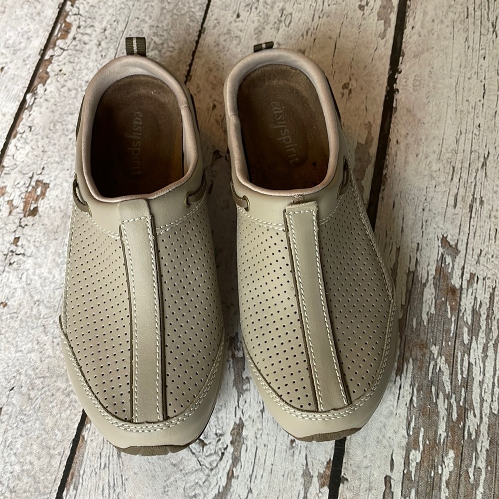 Easy Spirit ESTRAVELRIO Leather Mule - Sz 6M